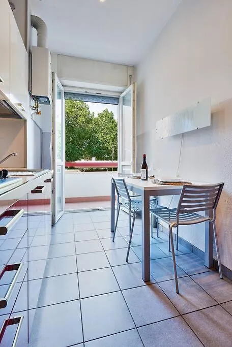 Lugano Suite - Free Internet And Netflix Milaan 0*,
